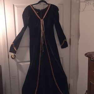 Vintage 1960s or 70s Gunne Sak Maxi Priarie Dress